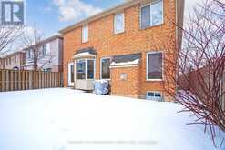 15 CHUDLEIGH AVENUE Brampton