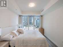 411 - 9000 JANE STREET Vaughan