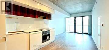 312 - 185 ROEHAMPTON AVENUE Toronto