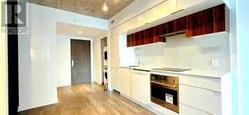 312 - 185 ROEHAMPTON AVENUE Toronto