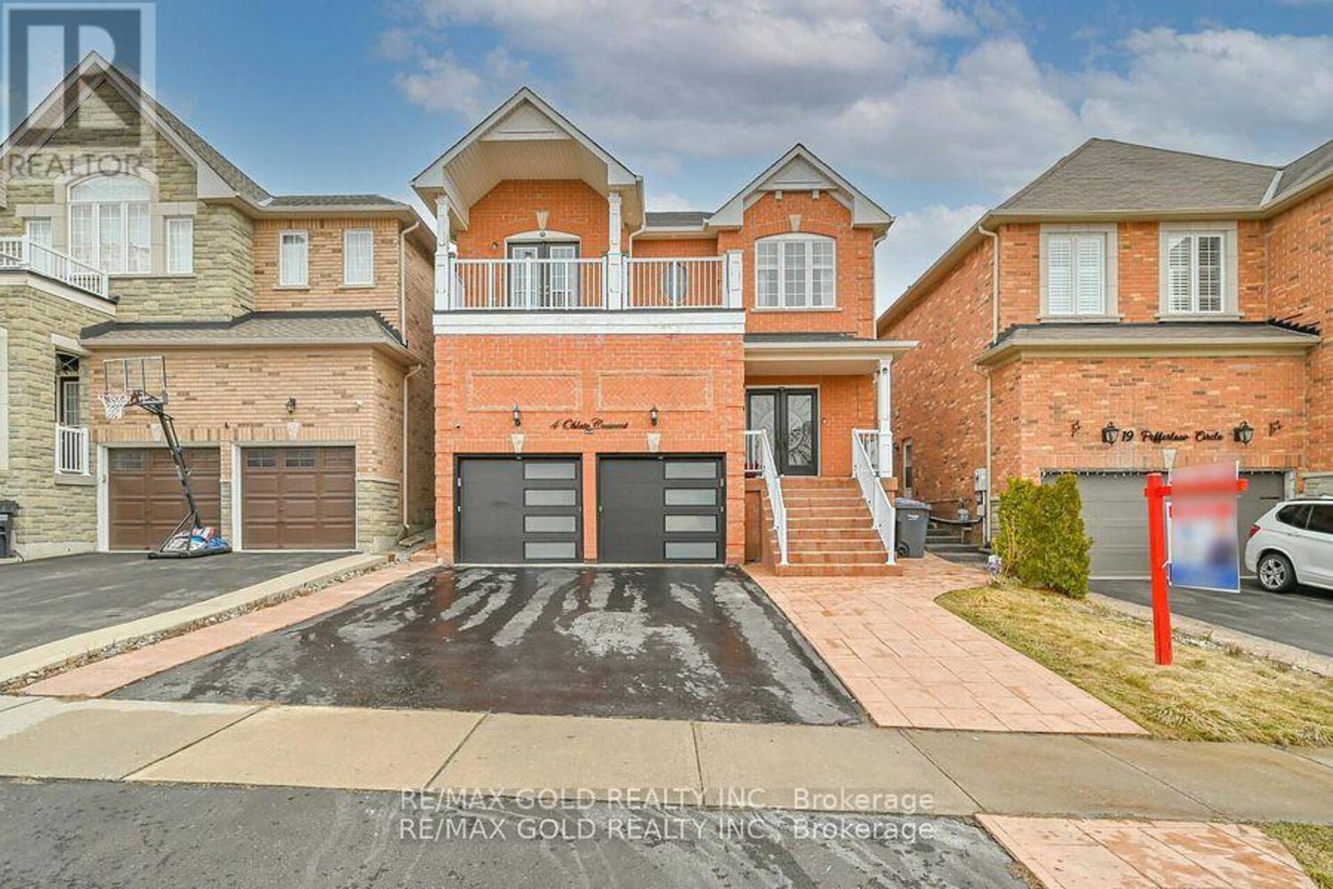 4 OBLATE CRESCENT Brampton