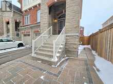 19 LIVING CRESCENT Markham