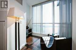 2611 - 218 QUEENS QUAY W Toronto