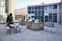 2611 - 218 QUEENS QUAY W Toronto