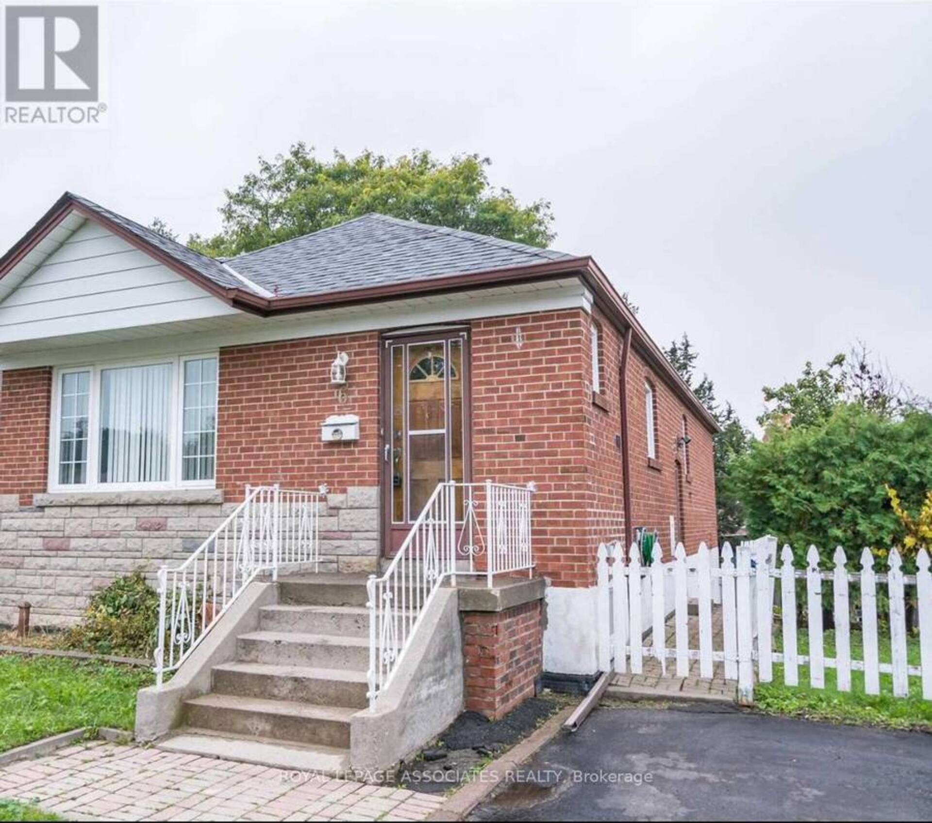 MAIN FL - 6 IONDALE PLACE Toronto