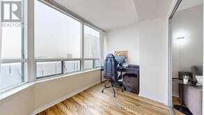 1014 - 135 HILLCREST AVENUE Mississauga