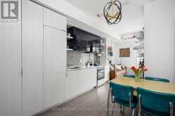 401 - 6 PARKWOOD AVENUE Toronto