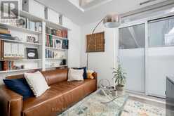 401 - 6 PARKWOOD AVENUE Toronto