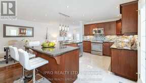 774 CONSORT CRESCENT Mississauga