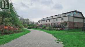 322 - 35 SOUTHSHORE CRESCENT Hamilton