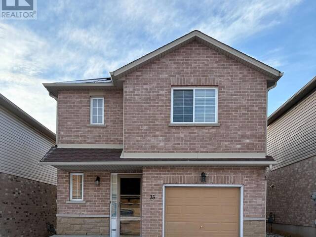 33 VENNIO LANE Hamilton Ontario