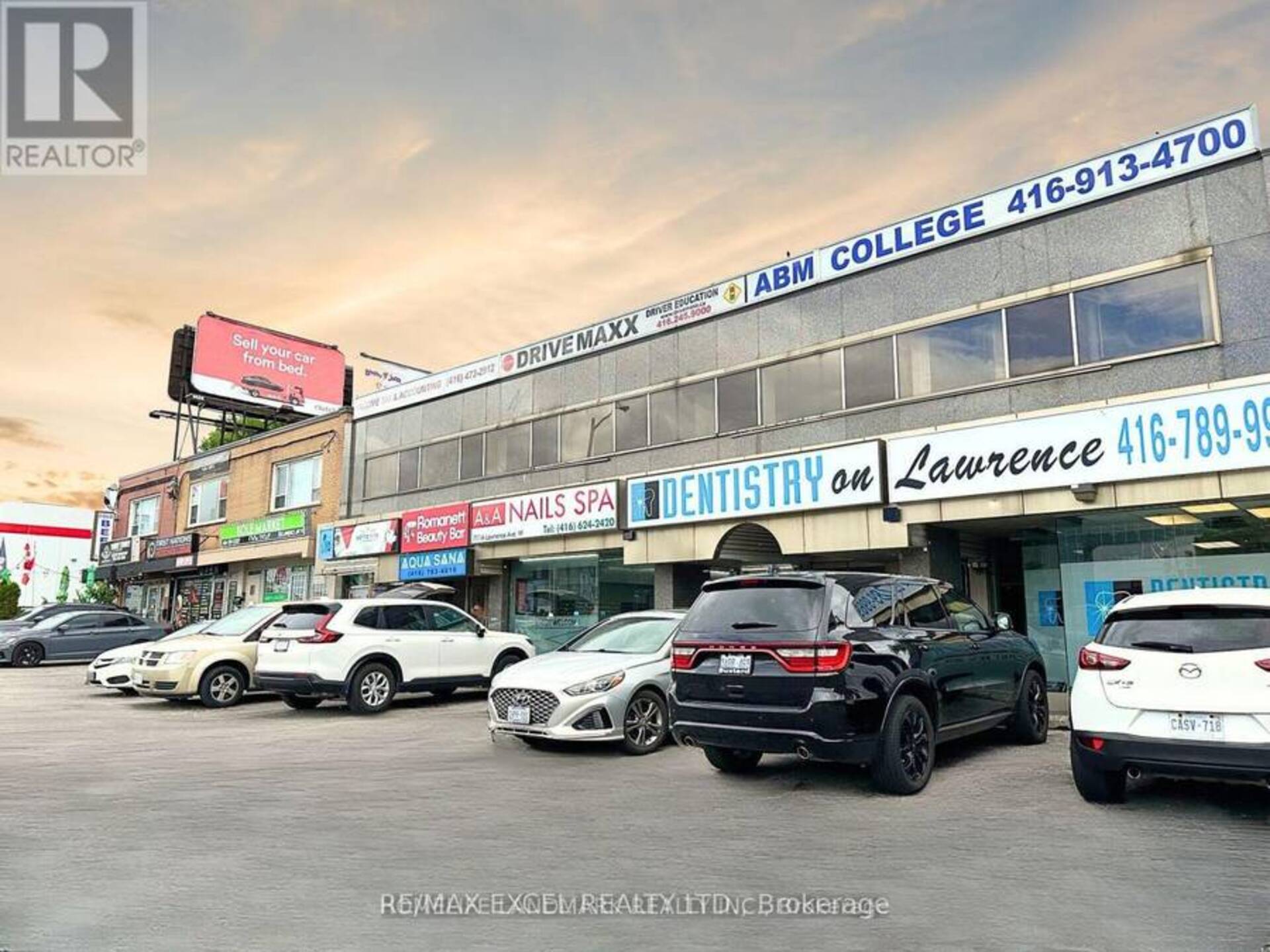 200 - 705 LAWRENCE AVENUE W Toronto