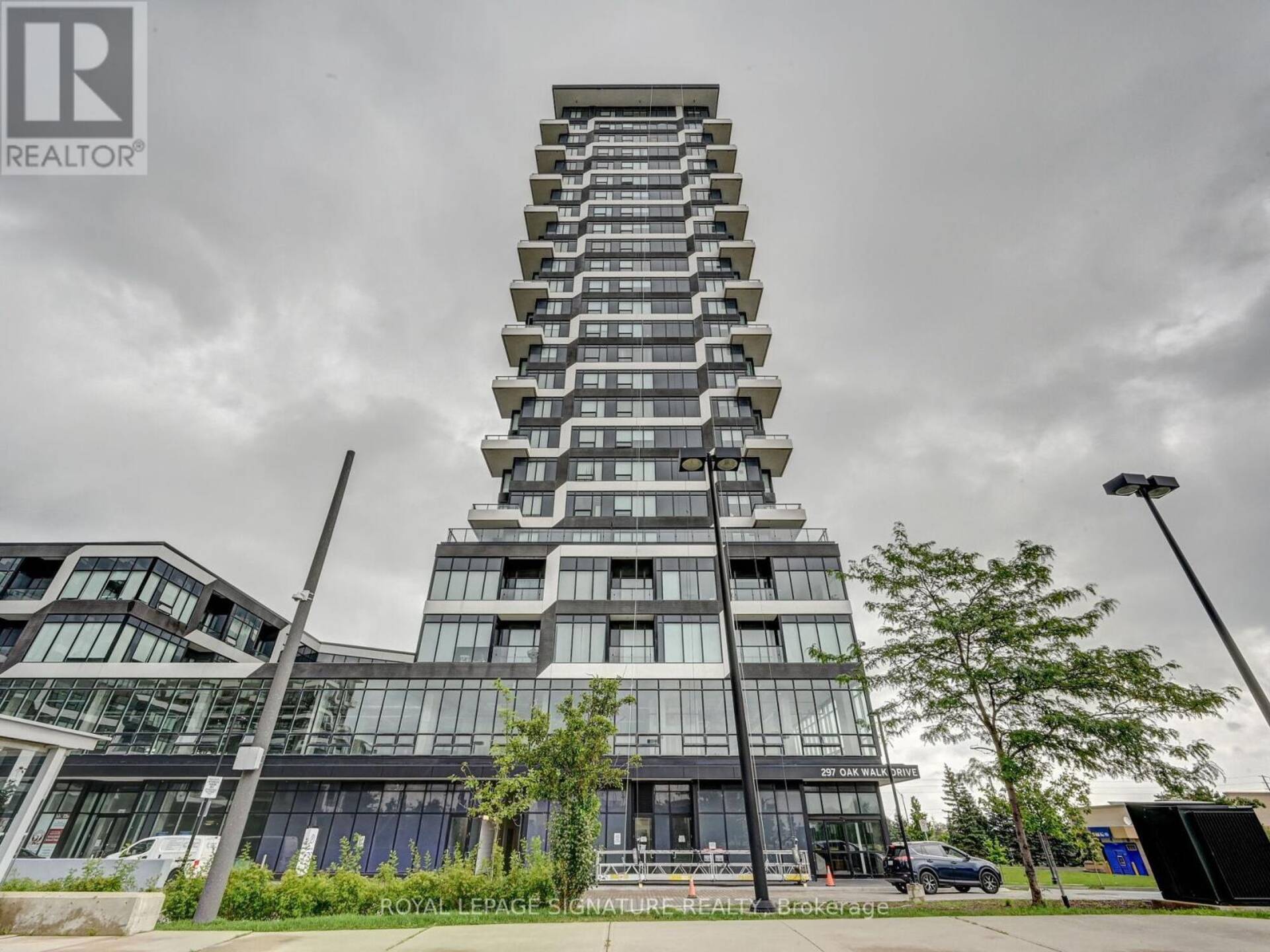 318 - 297 OAK WALK DRIVE Oakville