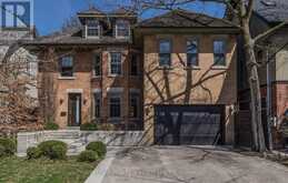 17 WARREN ROAD Toronto