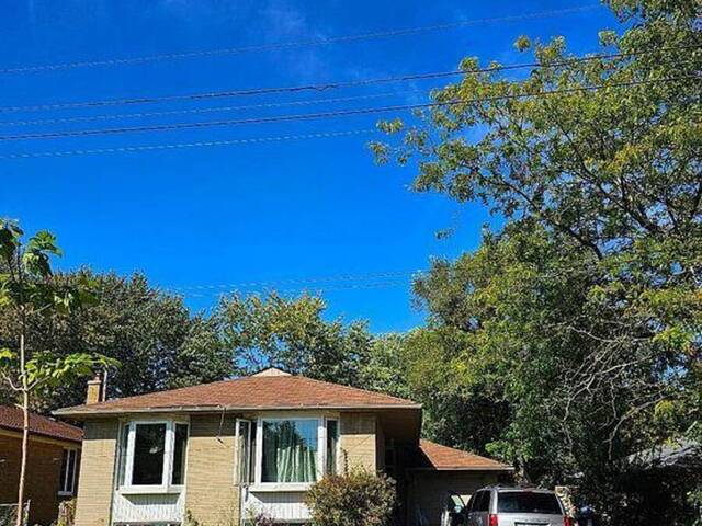 12 MARENGO (MAIN LEVEL) AVENUE Toronto Ontario