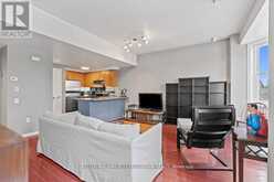 225 - 760 LAWRENCE AVENUE W Toronto