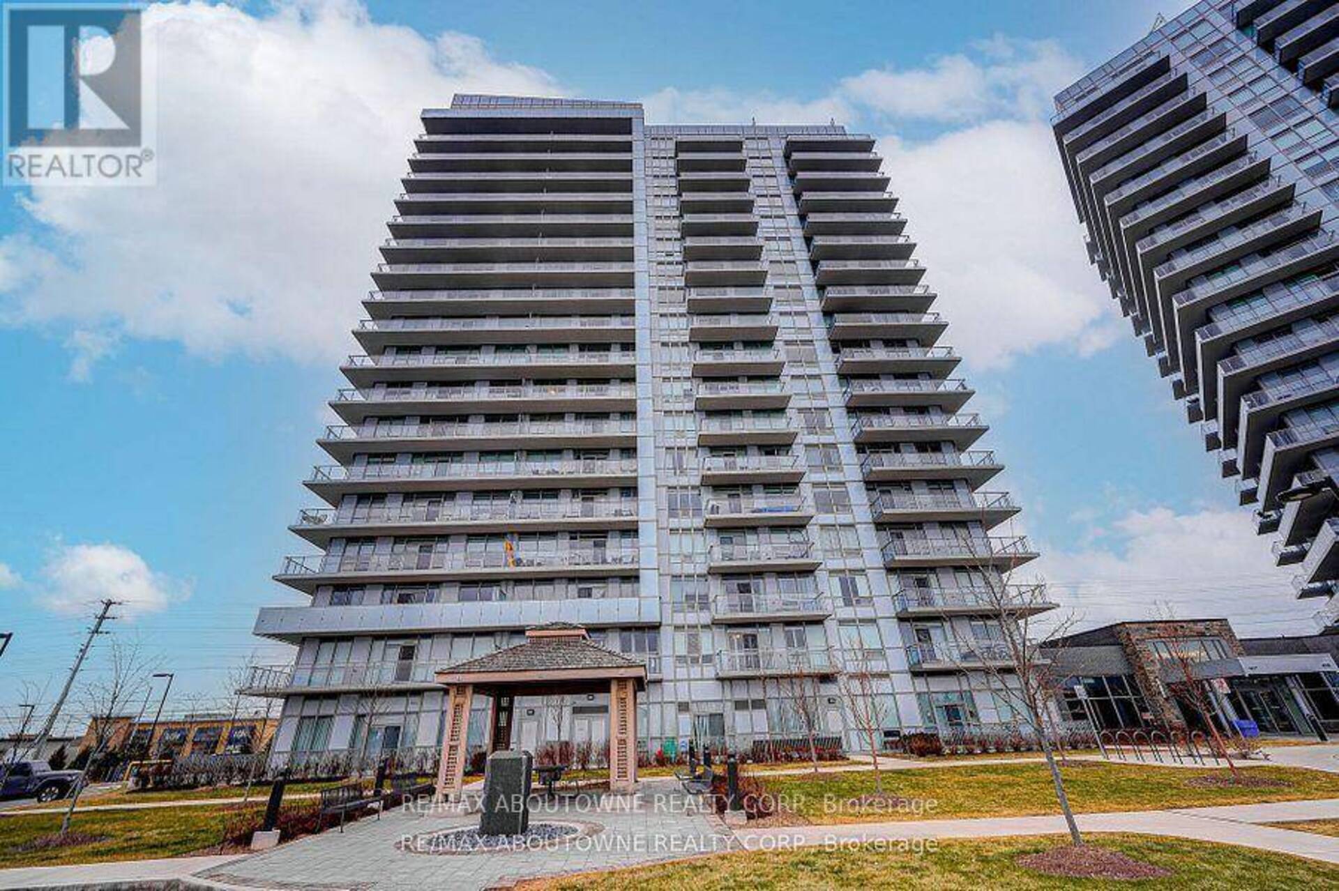 102 - 4677 GLEN ERIN DRIVE Mississauga