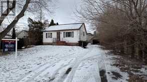 1027 GLENDOR AVENUE Burlington