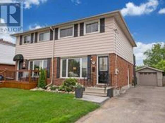 -LOWER - 630 PERRY CRESCENT Oshawa Ontario