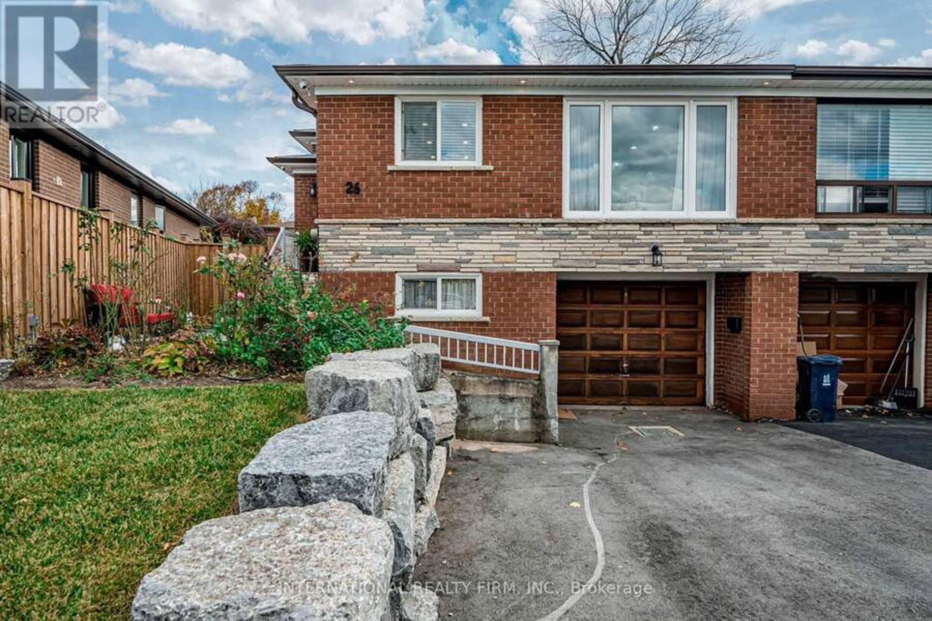 26 DELLBROOK CRESCENT Toronto