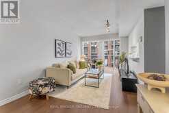 213 - 725 KING STREET W Toronto