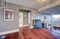 1006 - 260 SCARLETT ROAD Toronto