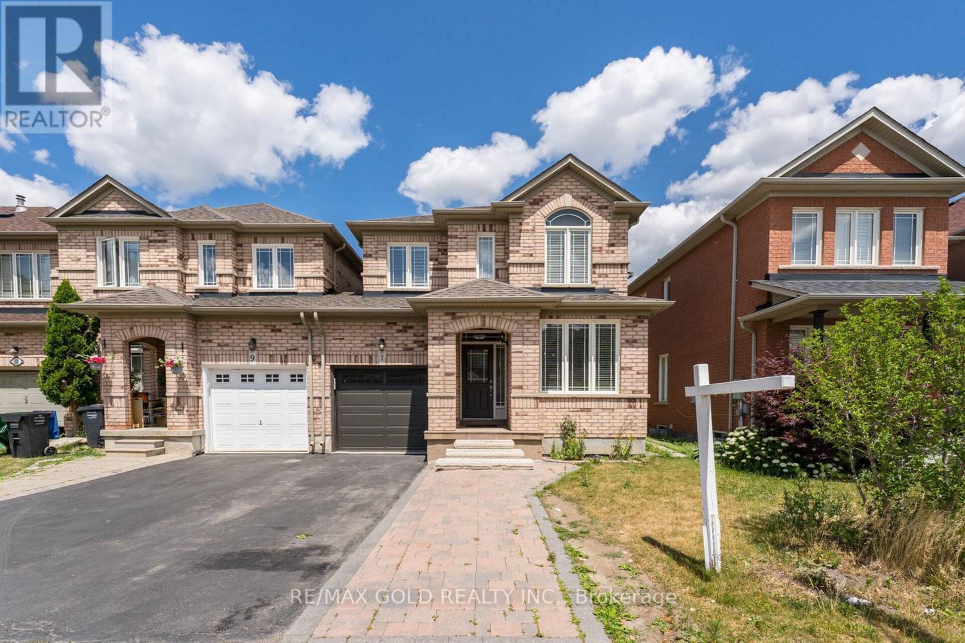 7 PERCY GATE Brampton