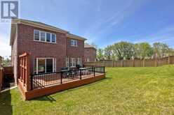 24 MANOR GLEN CRESCENT East Gwillimbury