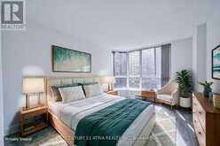 611 - 38 ELM STREET Toronto