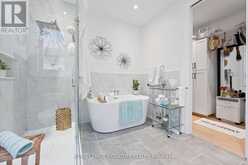 31 - 80 NEW LAKESHORE ROAD Norfolk