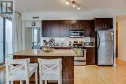 65 BREMNER BOULEVARD Toronto