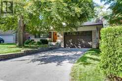 18 WOODWAY TRAIL Toronto