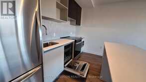 501 - 395 DUNDAS STREET W Oakville