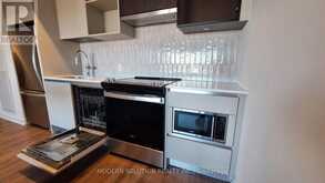 501 - 395 DUNDAS STREET W Oakville