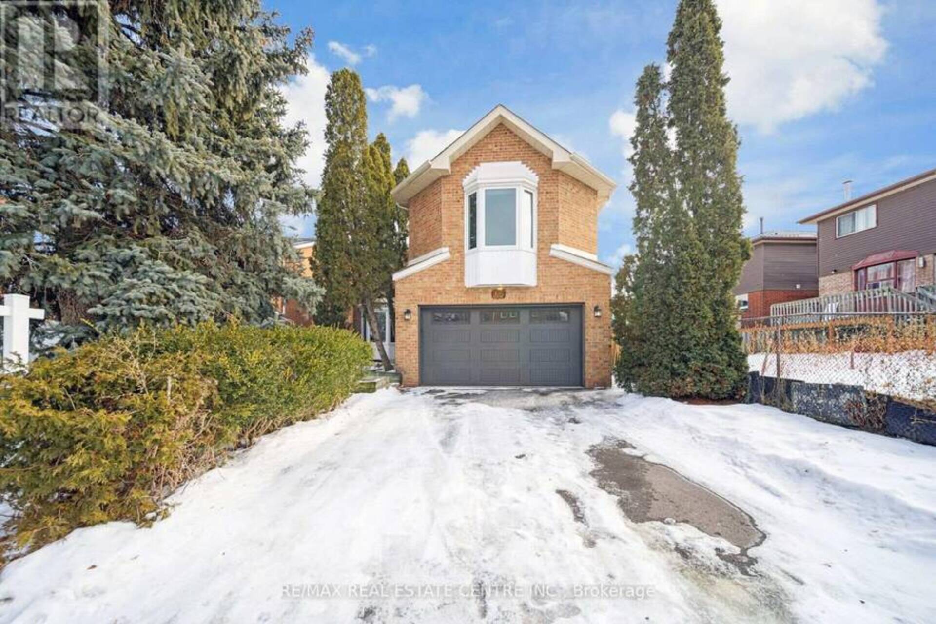 15 HOWELL STREET Brampton