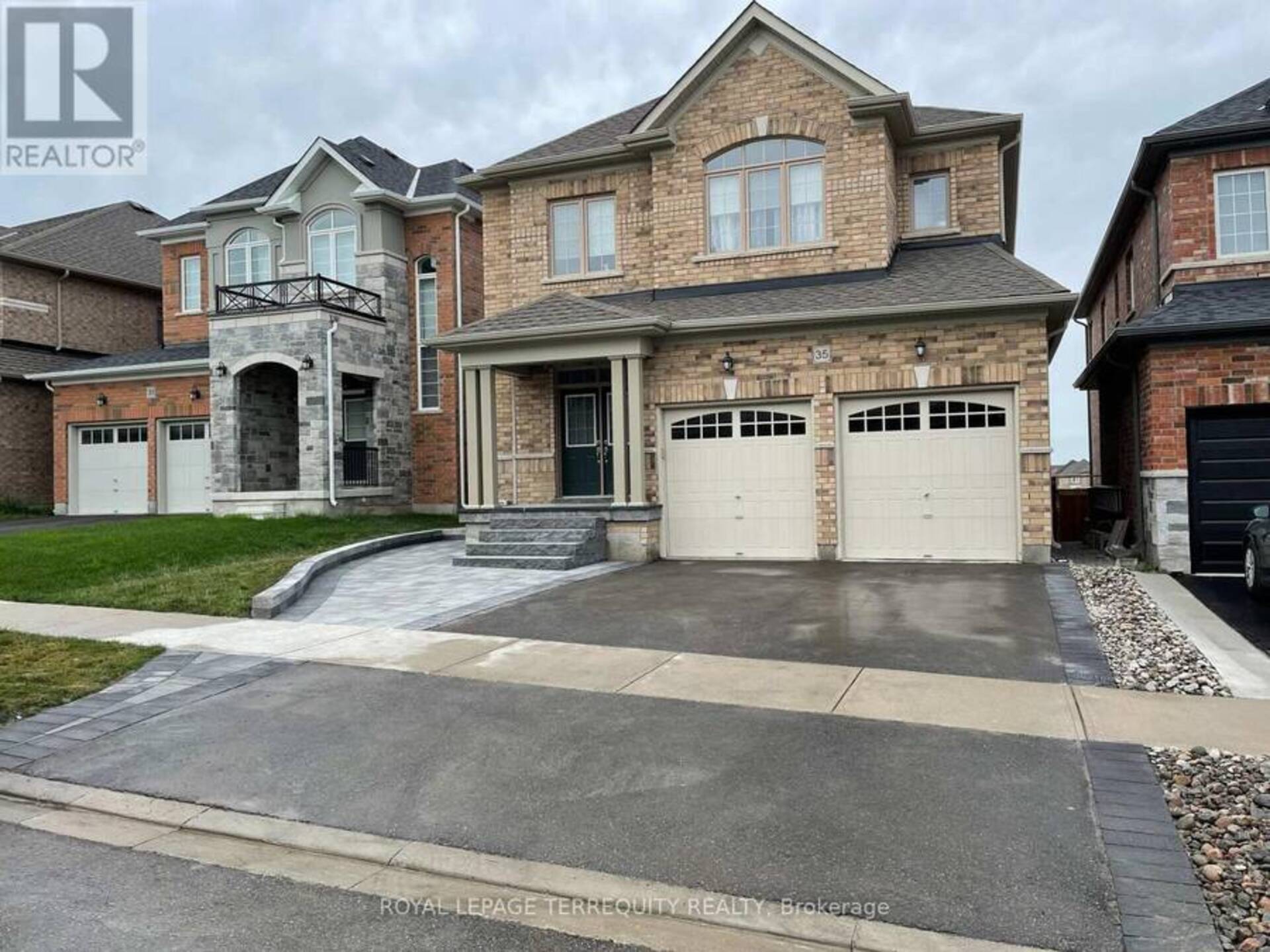 35 TAY BOULEVARD Bradford/West Gwillimbury