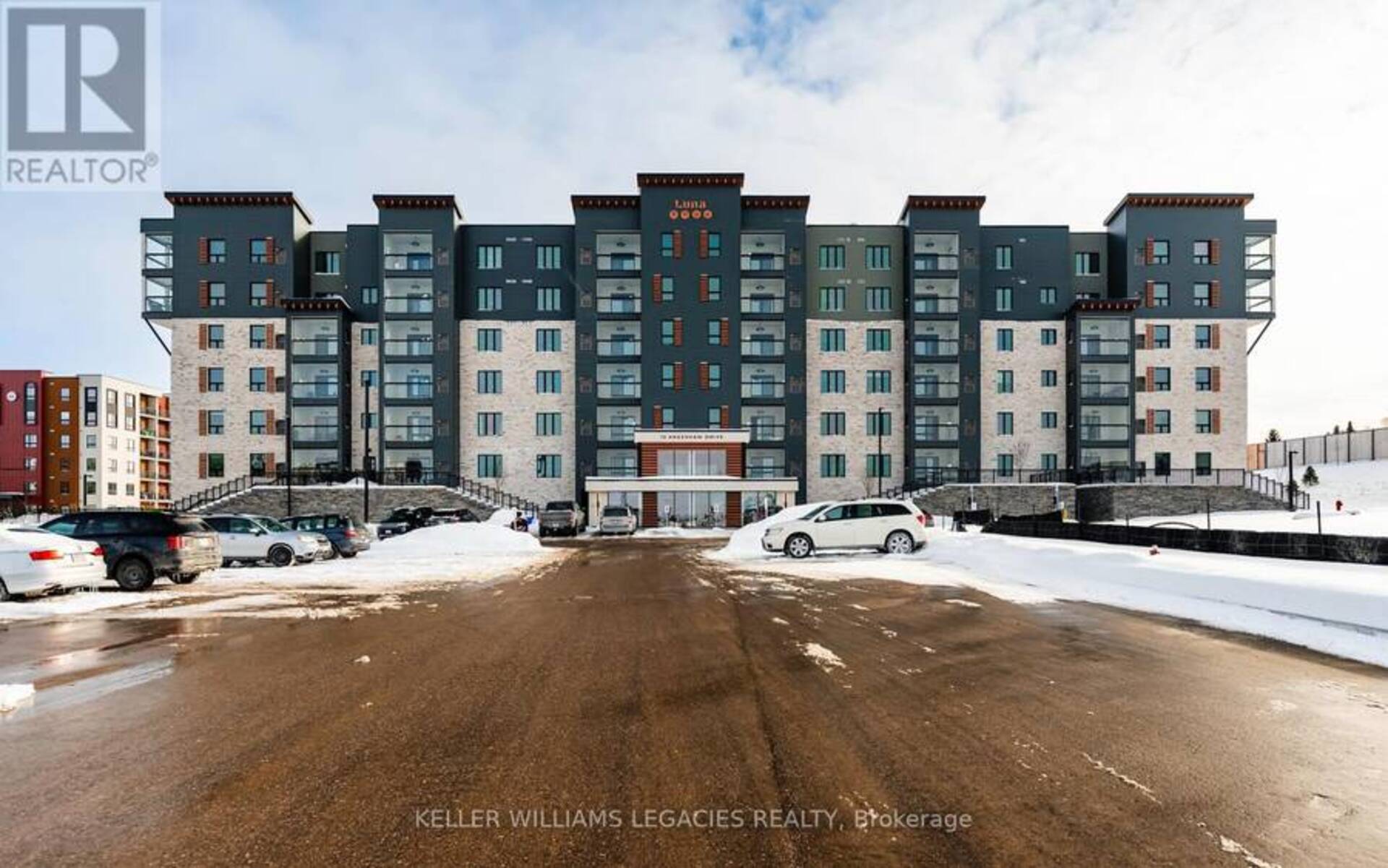 409 - 15 KNEESHAW DRIVE Barrie