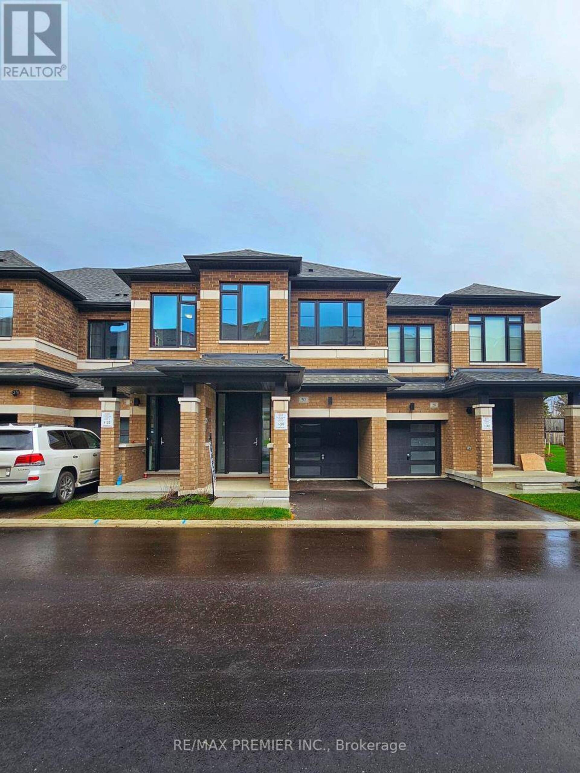 30 BLUEBIRD LANE Barrie