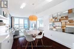 909 - 218 QUEENS QUAY W Toronto