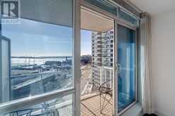 909 - 218 QUEENS QUAY W Toronto