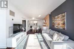 909 - 218 QUEENS QUAY W Toronto