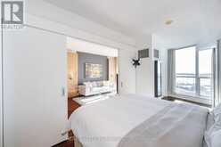 909 - 218 QUEENS QUAY W Toronto