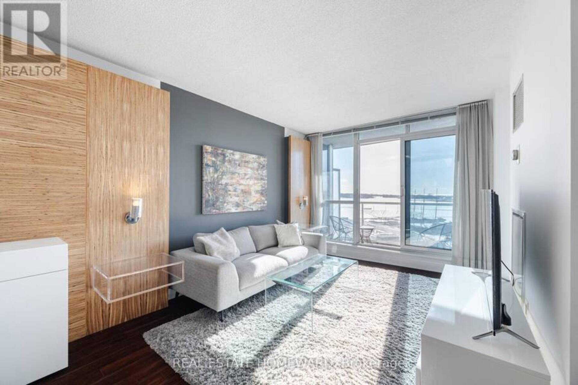 909 - 218 QUEENS QUAY W Toronto