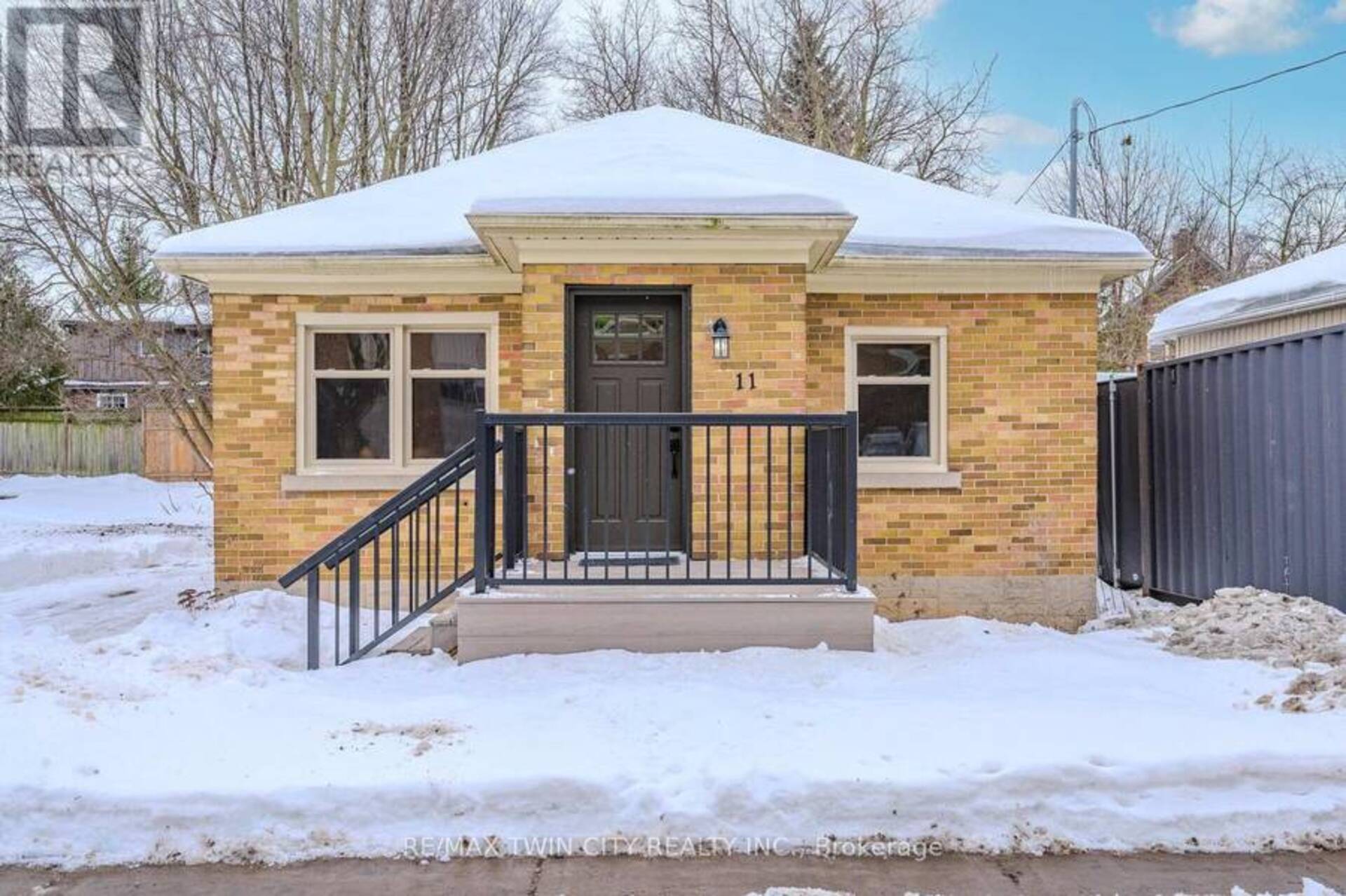 11 ESSON STREET Kitchener