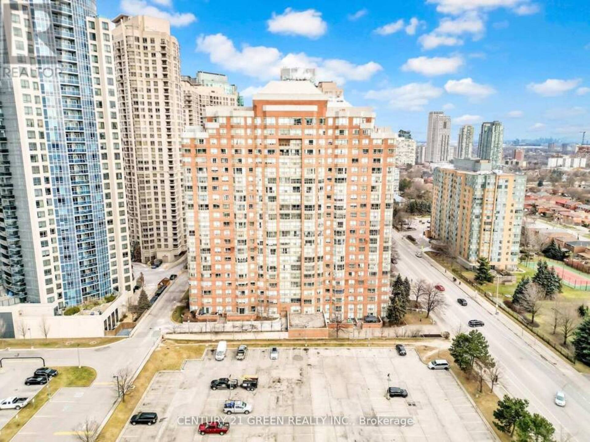 306 - 335 WEBB DRIVE Mississauga