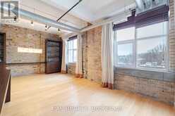 513 - 955 QUEEN STREET W Toronto