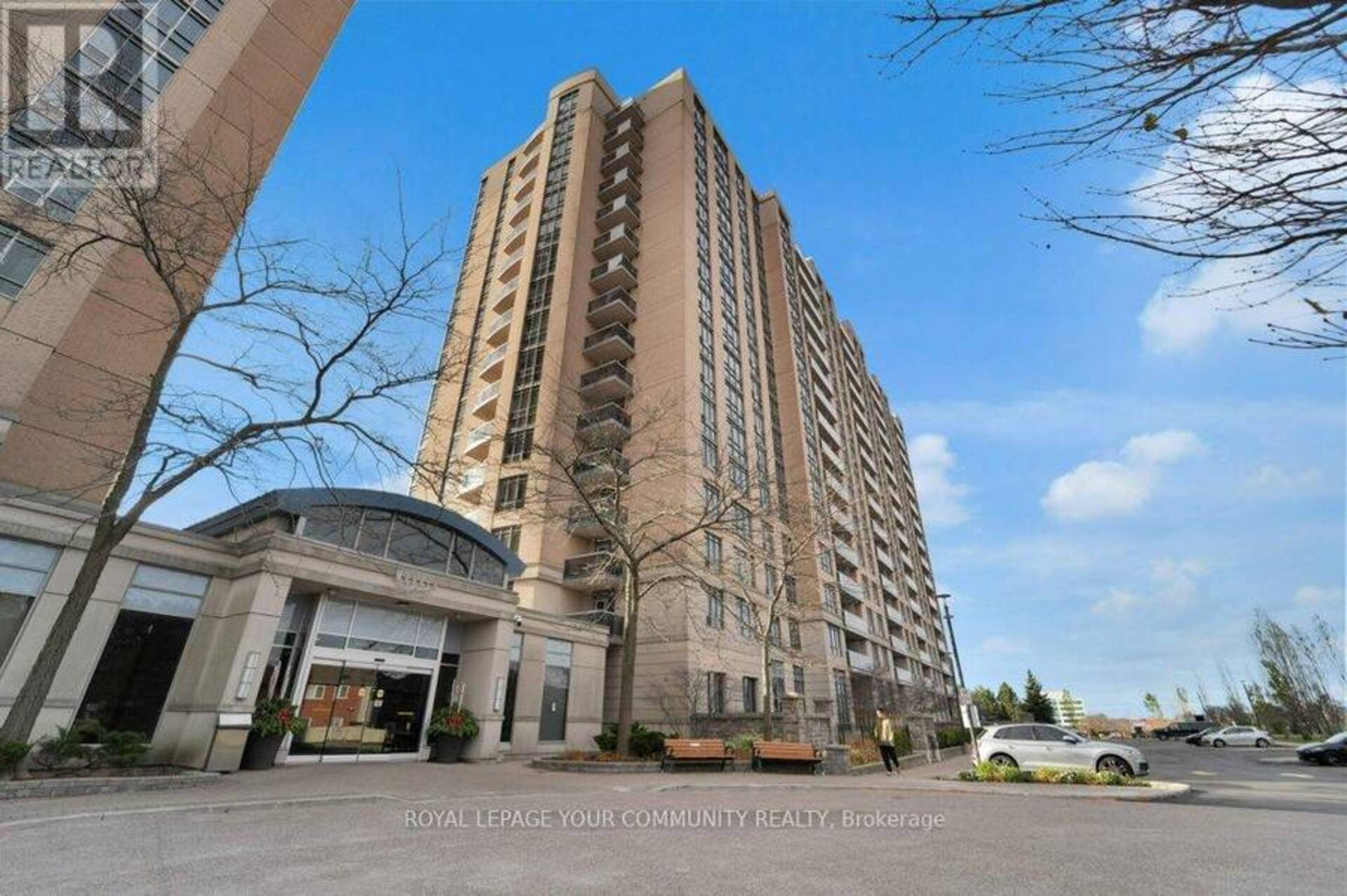 1122 - 18 MONDEO DRIVE Toronto