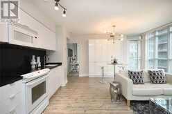 632 - 15 ICEBOAT TERRACE Toronto