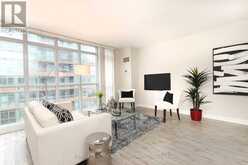 632 - 15 ICEBOAT TERRACE Toronto