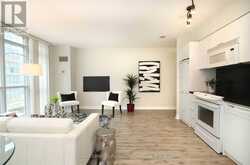 632 - 15 ICEBOAT TERRACE Toronto